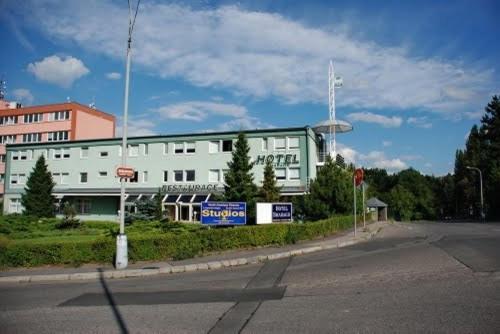 Hotel Smaragd Prague Exterior photo